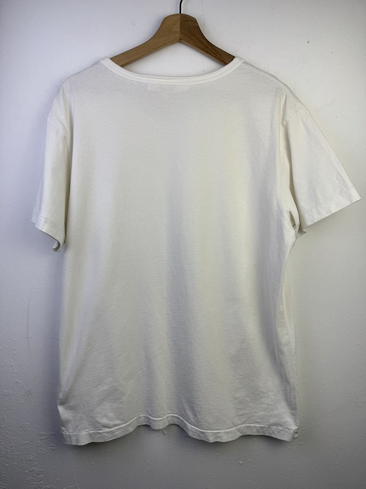 Comme des Garcons PLAY Comme des Garçons Play white T-shirt with a red heart logo Size US XL / EU 56 / 4 - 5 Thumbnail