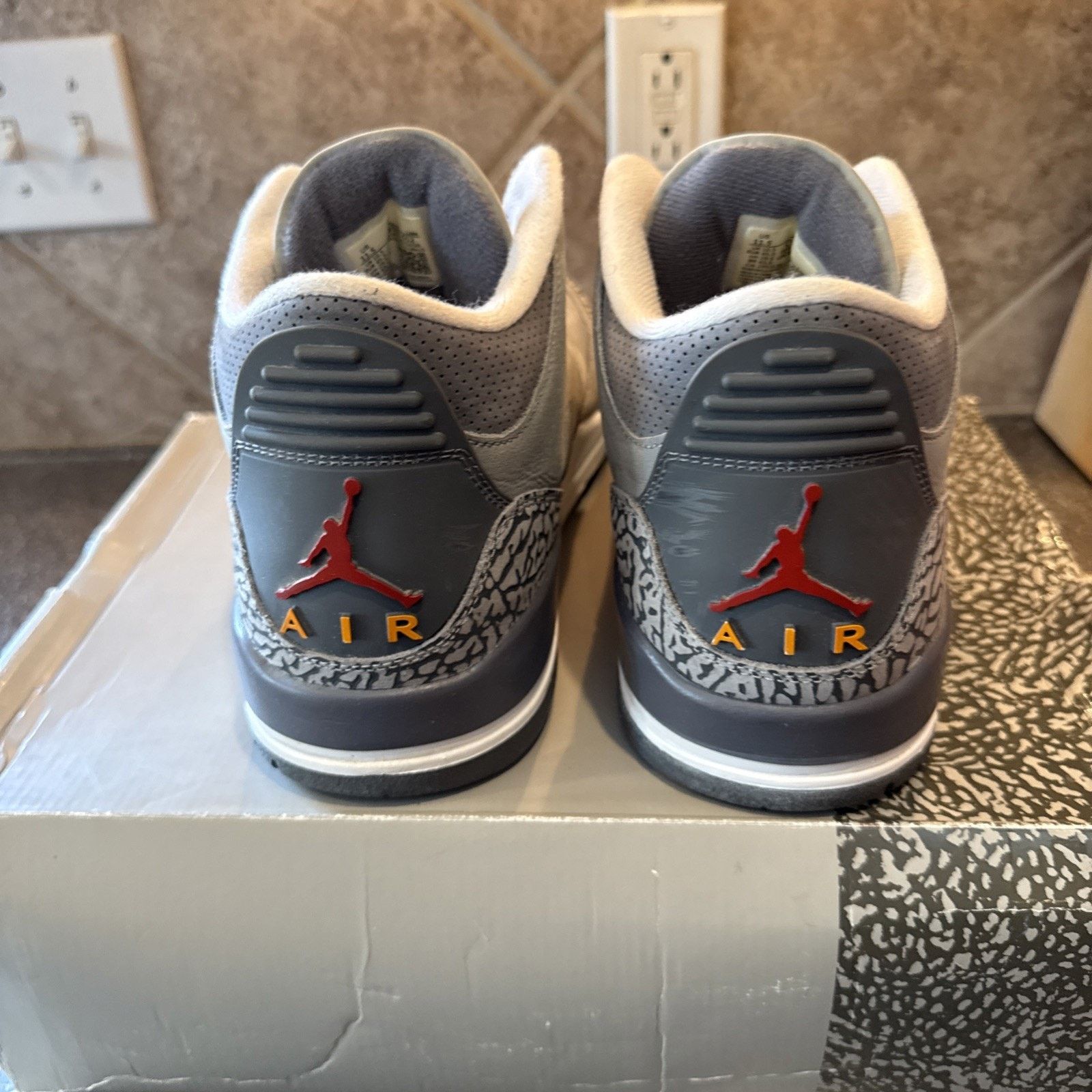 Nike Nike Air Jordan 3 LS, Size 11 VERY CLEAN!!!! Size US 11 / EU 44 - 5 Thumbnail