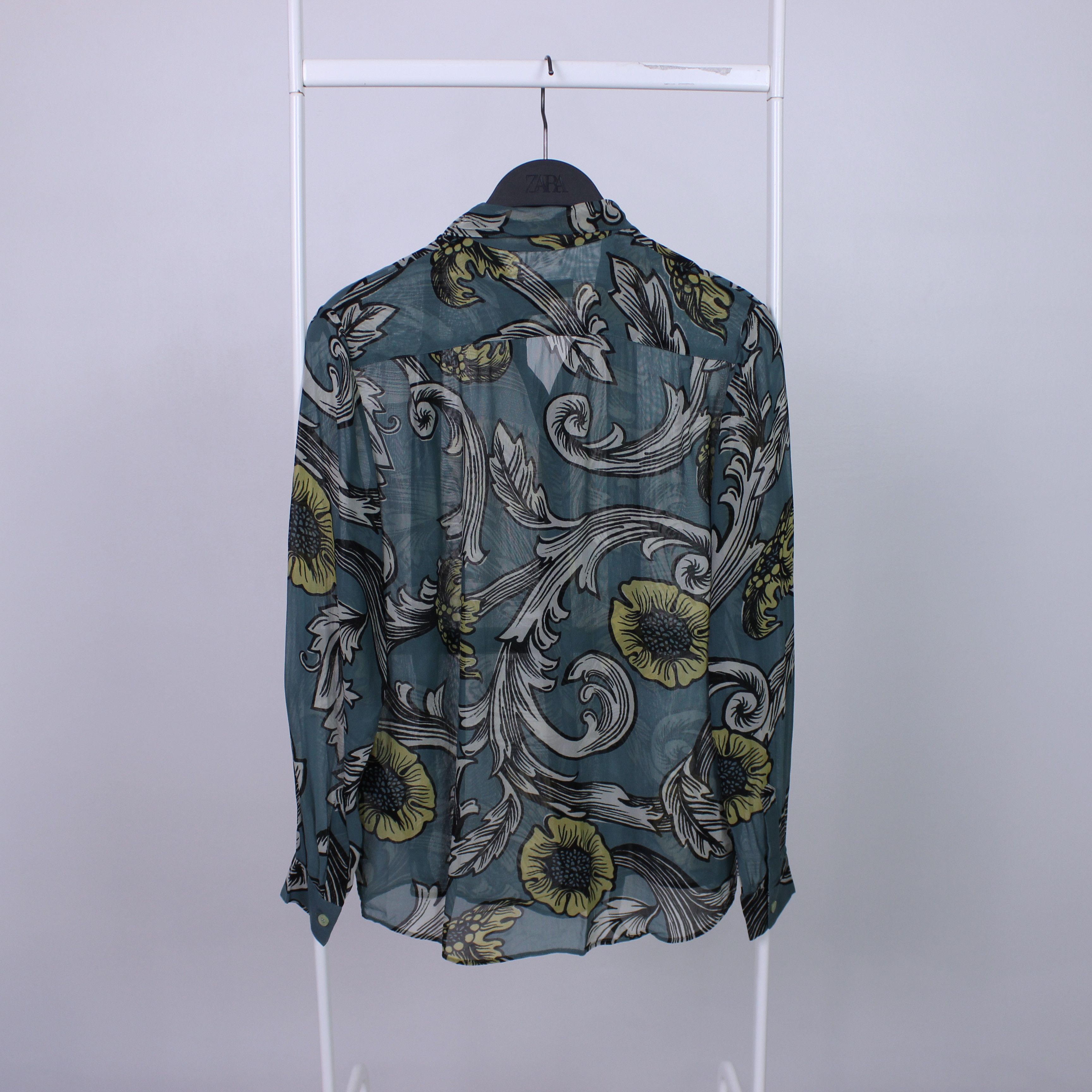 Burberry Burberry Prosum shirt button Ups multi logo flowers silk Size S / US 4 / IT 40 - 4 Thumbnail