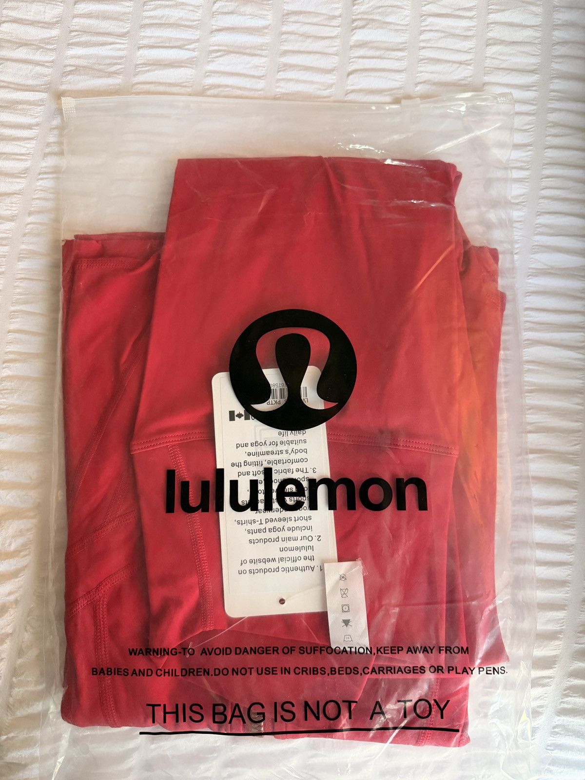 Lululemon Cropped Red Lululemon Set Size:4 Size S / US 4 / IT 40 - 1 Thumbnail