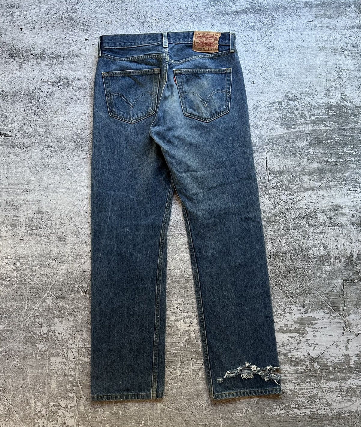 Levi's Levi’s 501XX Slashed Hem Denim Size US 32 / EU 48 - 2 Thumbnail