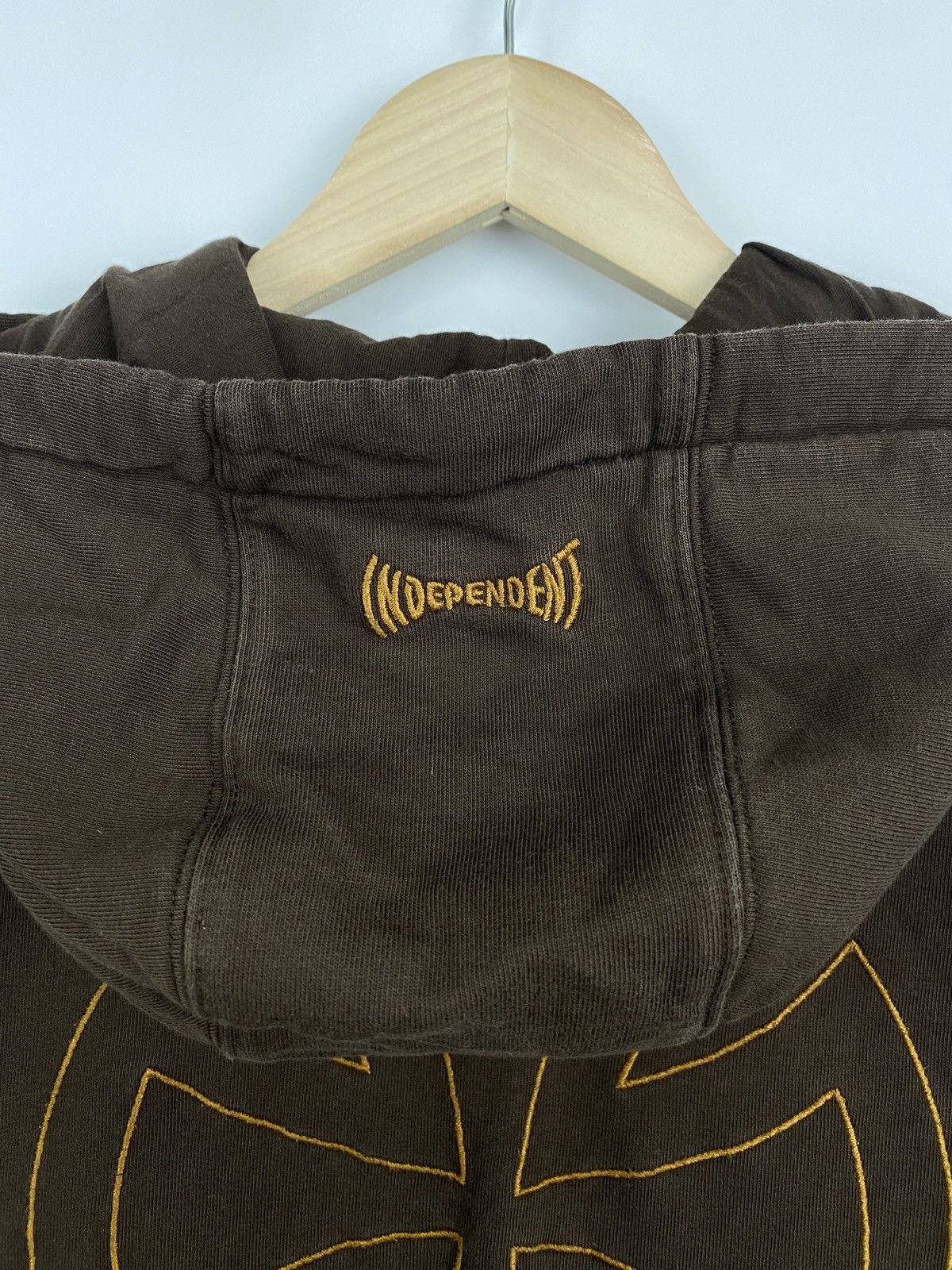 Independent Truck Co. × Vans 🇺🇸 Vintage Independent Vans Brown Big Logo Hoodie Y2K Rare Size US S / EU 44-46 / 1 - 5 Thumbnail