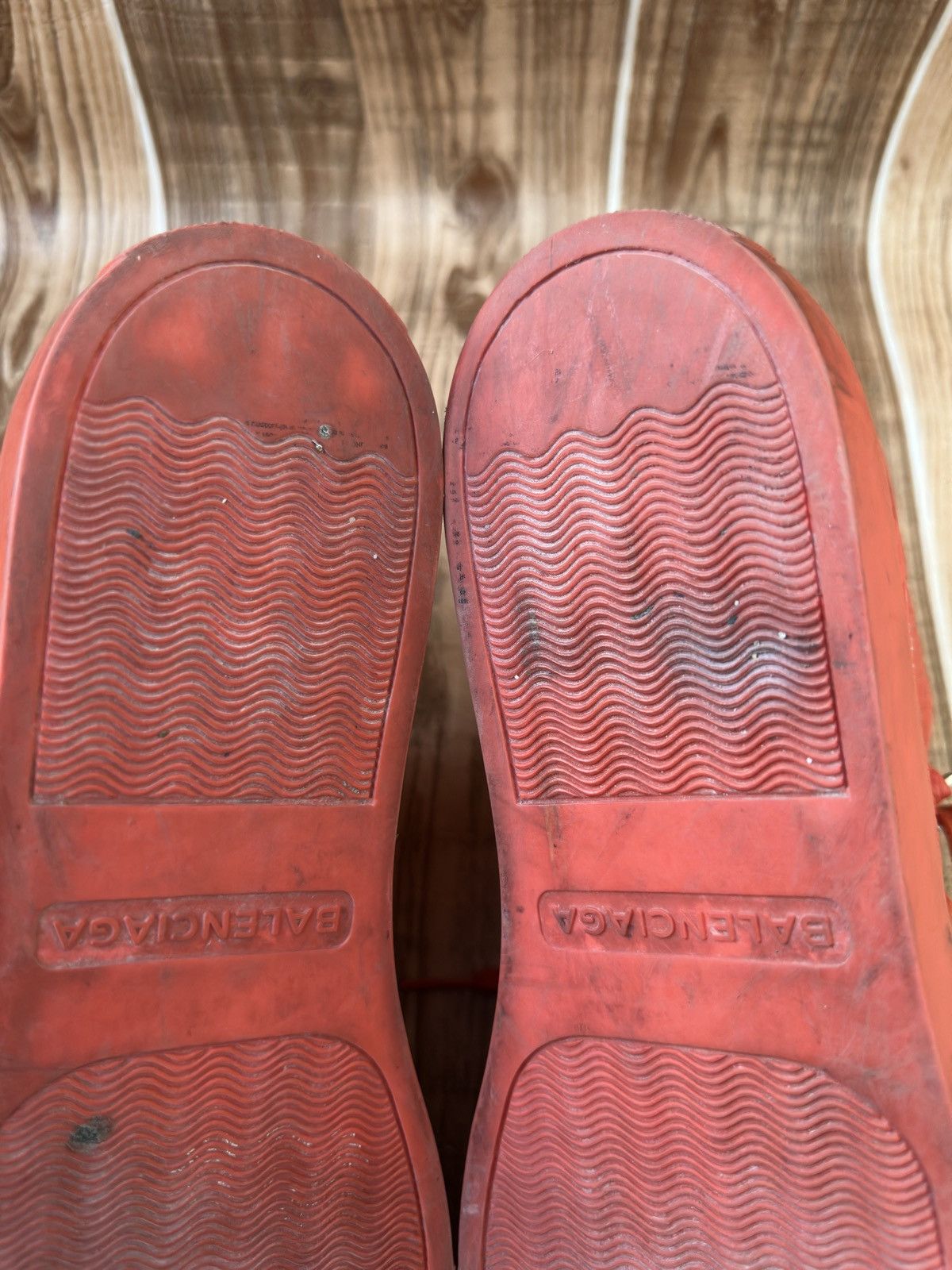 Balenciaga 🔥BALENCIAGA ARENA RED LEATHER LOW TOP SNEAKERS Size US 9 / EU 42 - 20 Thumbnail