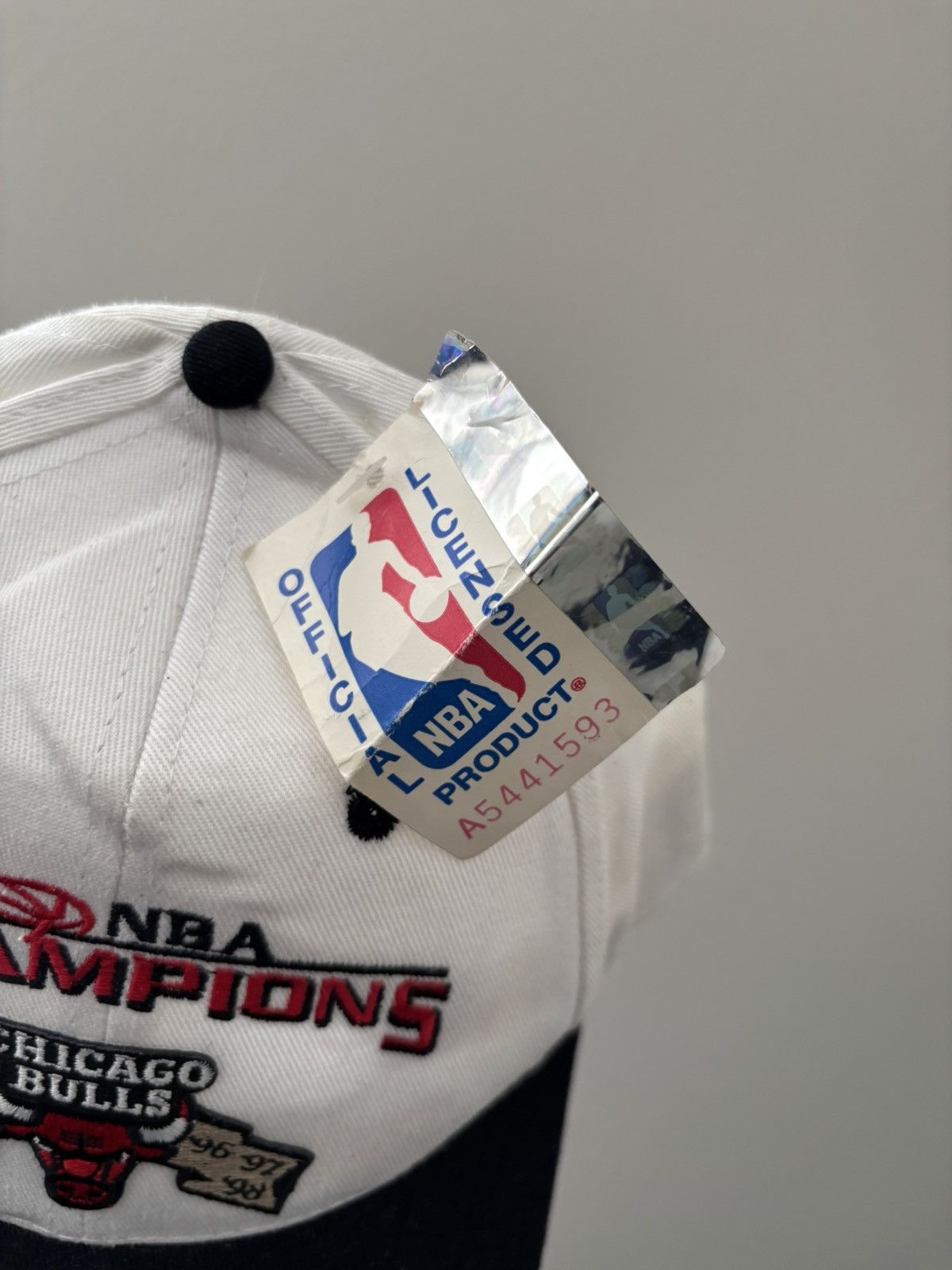 Vintage Vintage NBA Champions Chicago Bulls Hat Size ONE SIZE - 3 Thumbnail