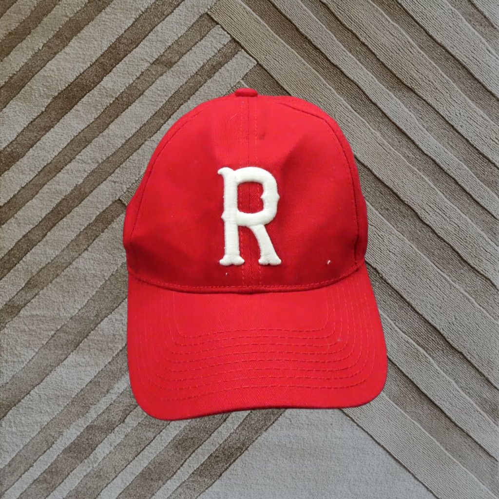 H&M H&M Hat Snap Back Cap Red White Embroidered Logo Casual Mens Size ONE SIZE - 1 Thumbnail
