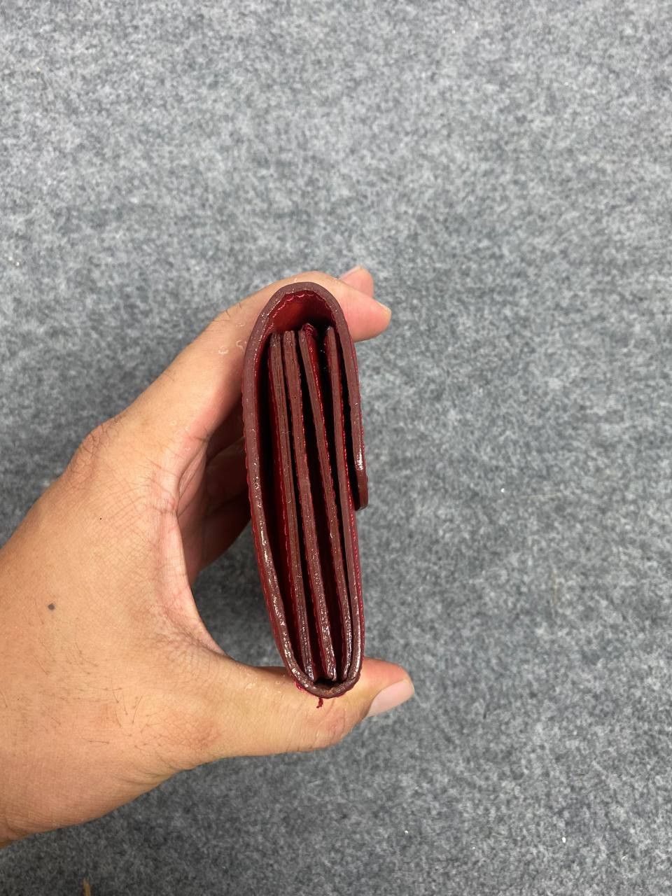 Leather silver spoony red leather bifold wallet nice design Size ONE SIZE - 7 Thumbnail