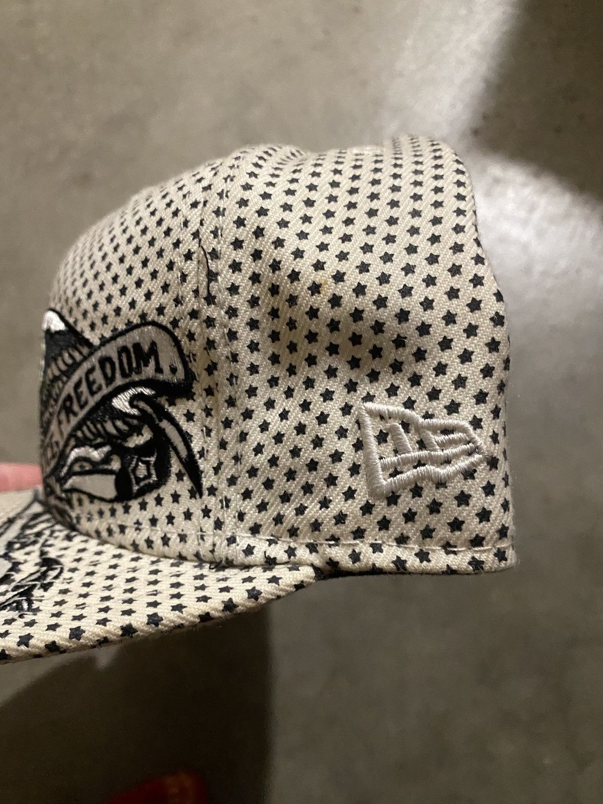 Neighborhood × Supreme Supreme Hat Neighborhood New Era 7 3/8