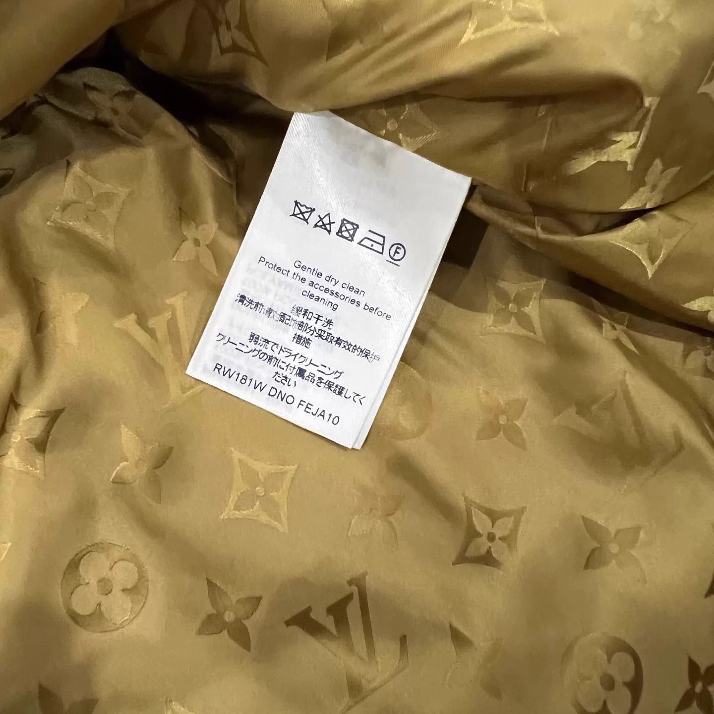 Louis Vuitton LV Monogram All Over Print Jacket 42 99 New Size M / US 6-8 / IT 42-44 - 6 Thumbnail