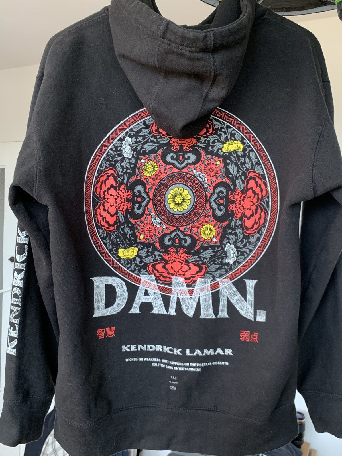 Kendrick Lamar Kendrick Lamar 2017 Tour Hoodie DAMN L SIZE Size US L / EU 52-54 / 3 - 5 Thumbnail