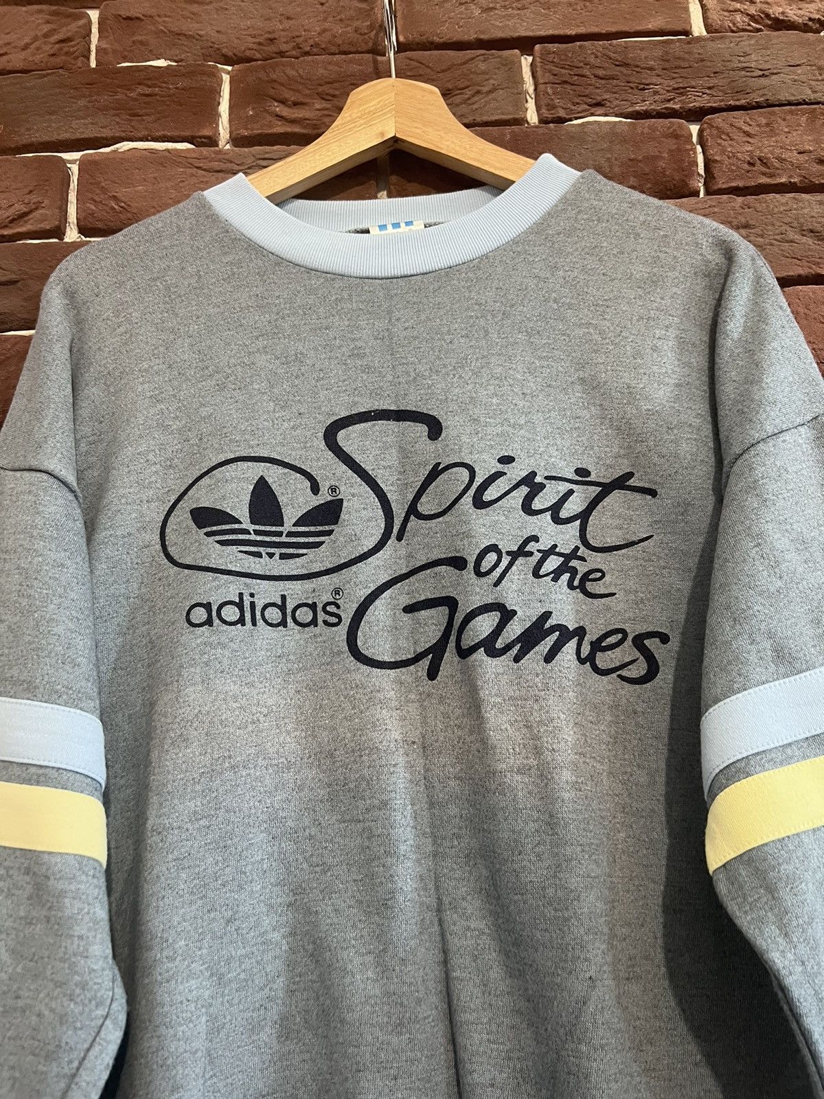 Adidas Vintage 80s Adidas Spirit Of The Games Hype Crewneck Size US S / EU 44-46 / 1 - 3 Thumbnail