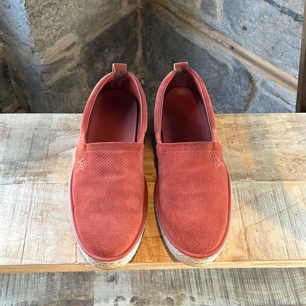 Louis Vuitton Louis Vuitton Orange Perforated Pacific Loafers Size US 9 / EU 42 - 2 Thumbnail