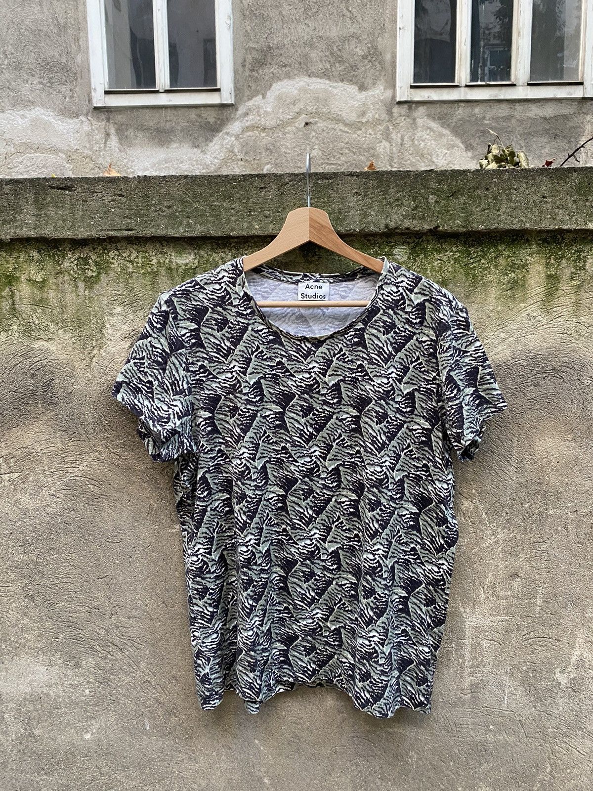 Acne Studios Acne Studios Overprinted T-Shirt Size US S / EU 44-46 / 1 - 1 Thumbnail