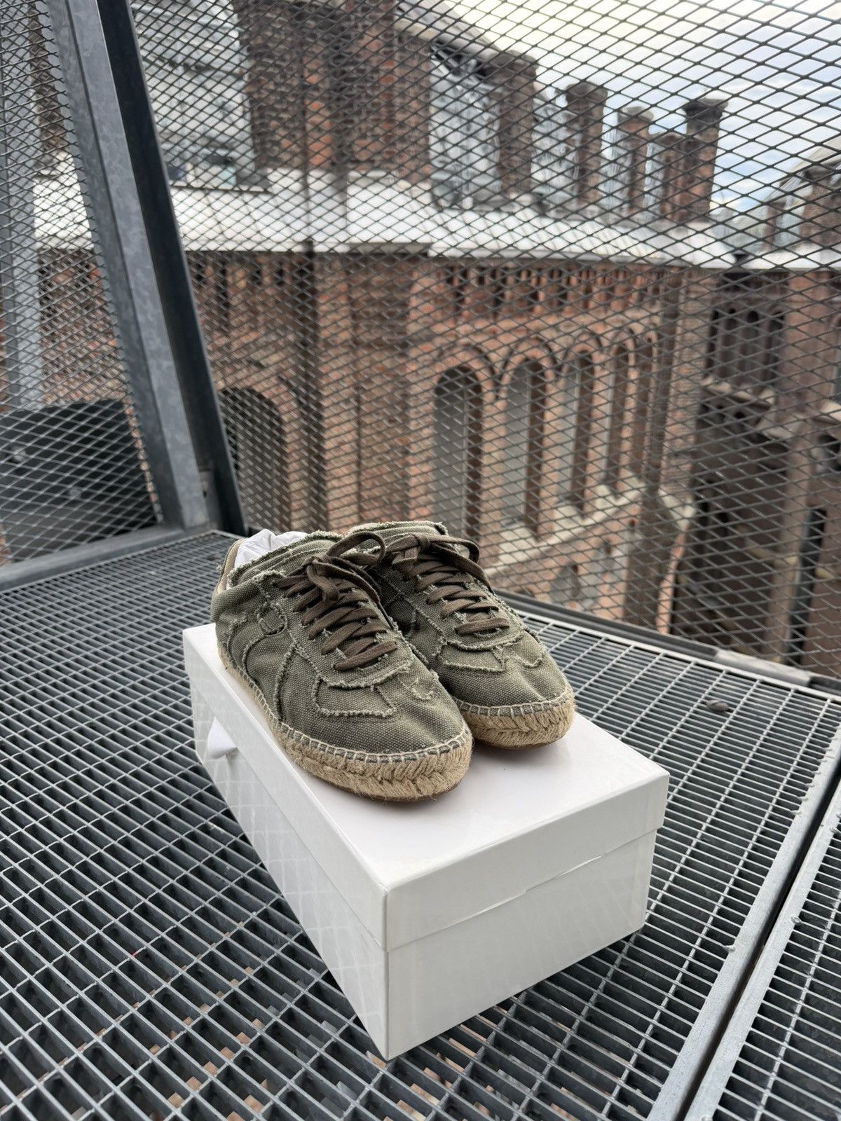 Maison Margiela Maison Margiela Canvas Replica With Box Sneakers Size US 7 / IT 37 - 1 Thumbnail