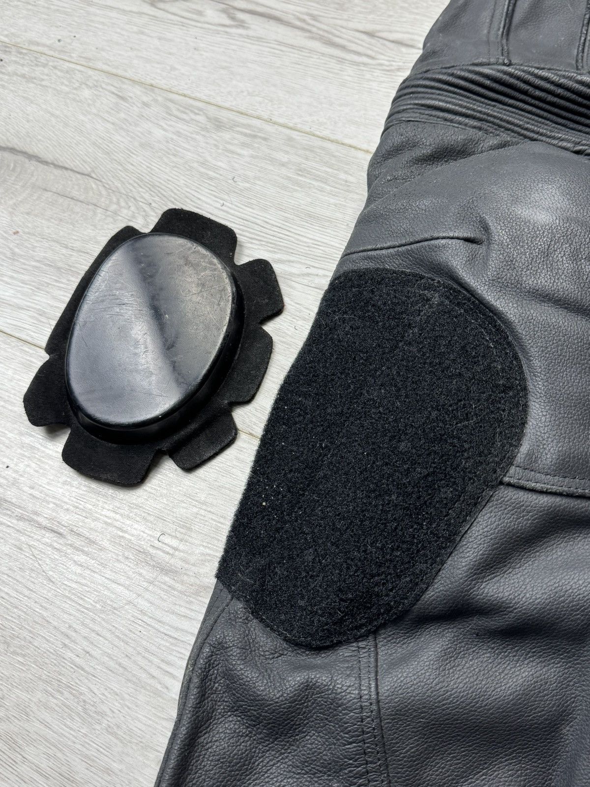 Vintage Lewis Leather Motorcycle Riding Pants Knee Armor 30 S - M Size US 30 / EU 46 - 2 Thumbnail