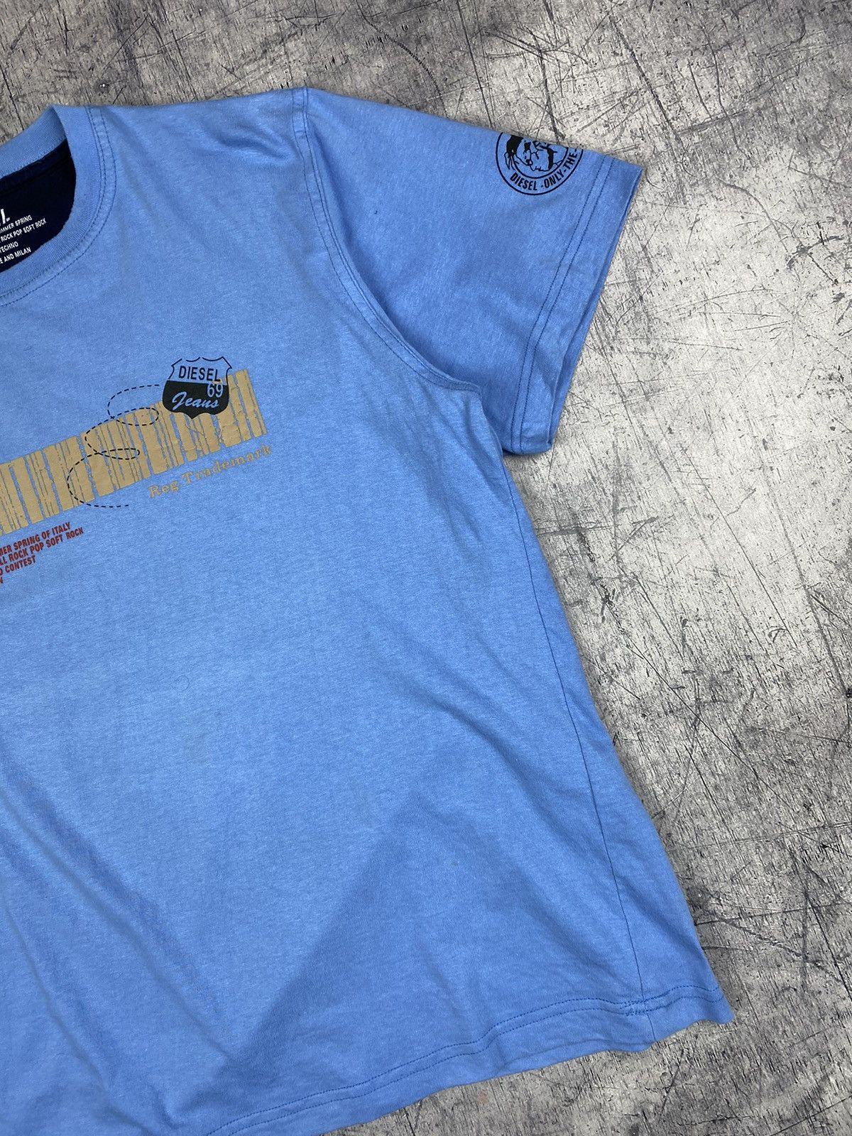 Diesel Y2K Vintage Diesel Tee Shirt Archive Hype Size L Size US L / EU 52-54 / 3 - 4 Thumbnail