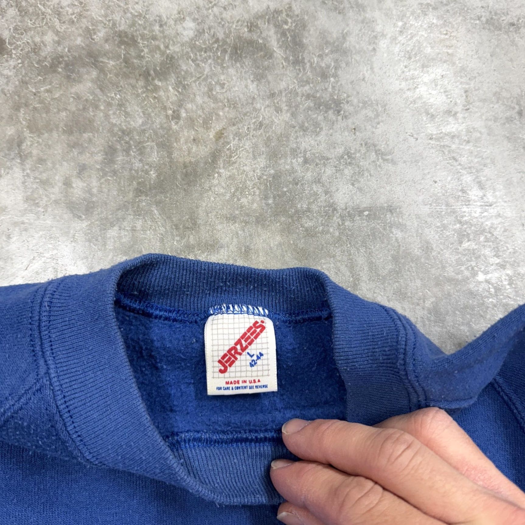 Jerzees VINTAGE Jerzees Sweatshirt Mens M Blue Sailboat Graphic Crewneck USA 90s Size US M / EU 48-50 / 2 - 3 Thumbnail