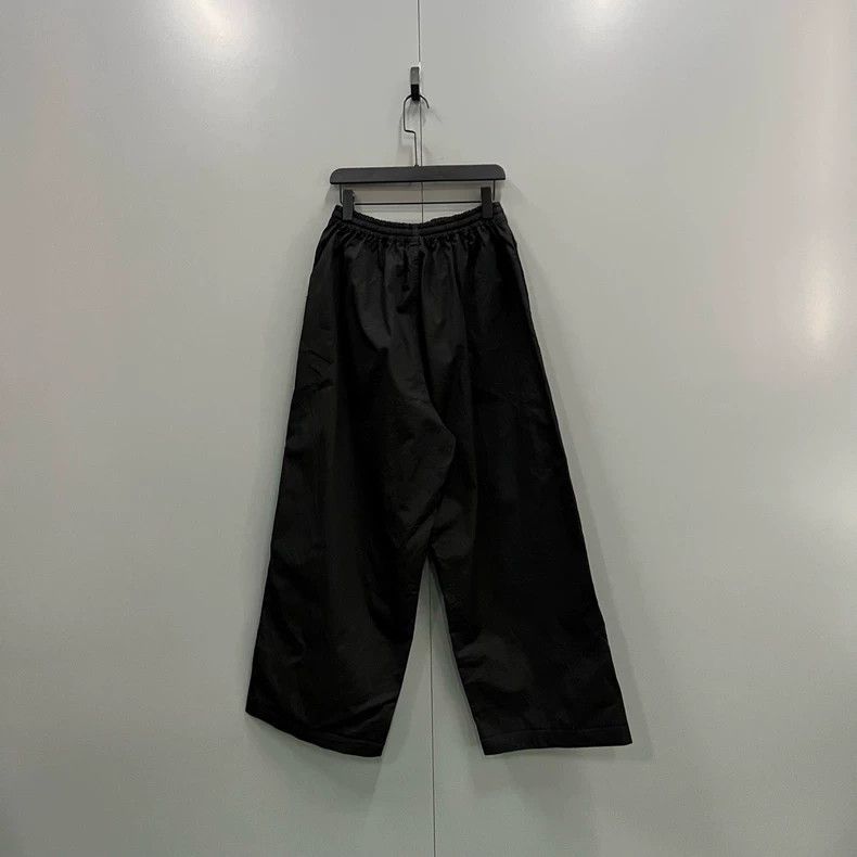 Balenciaga Balenciaga size XXS Black elastic waist trousers Size US 26 / EU 42 - 2 Thumbnail