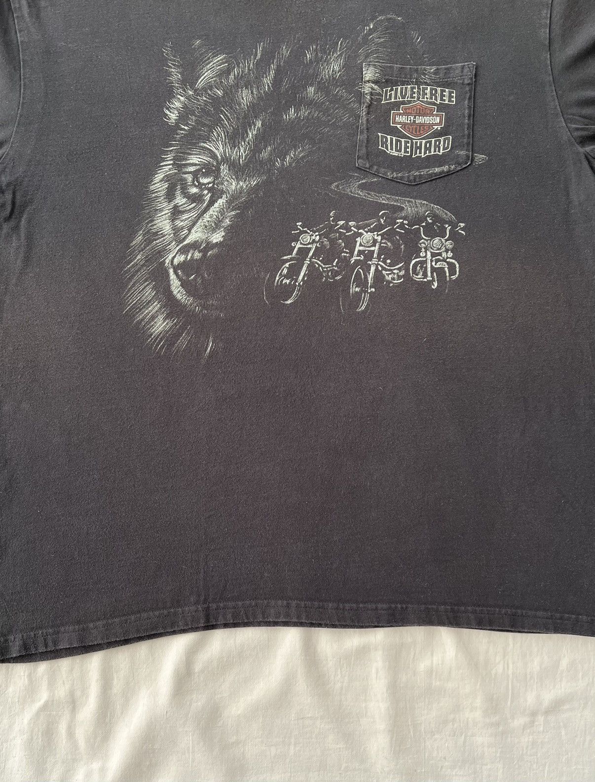 Harley Davidson Vintage 2009 Harley Davidson Wolf Pocket Las Vegas T-shirt Size US XXL / EU 58 / 5 - 9 Thumbnail