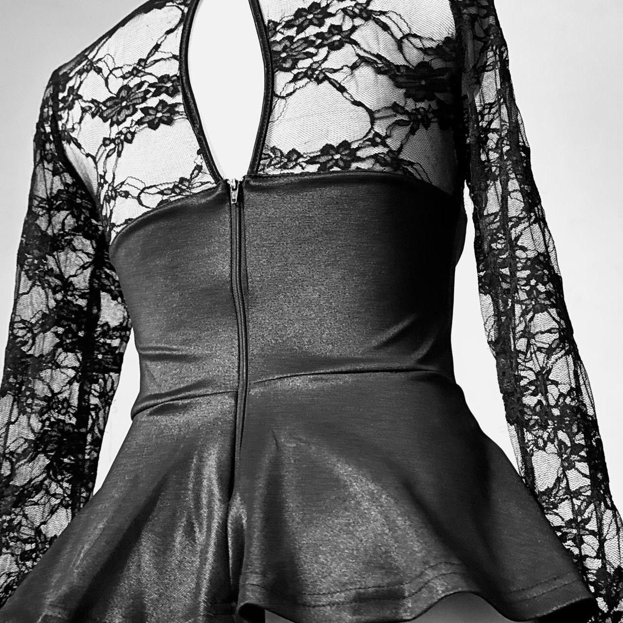 Vintage Unique gothic avant-garde Coquette Victorian lace blouse Size S / US 4 / IT 40 - 4 Thumbnail