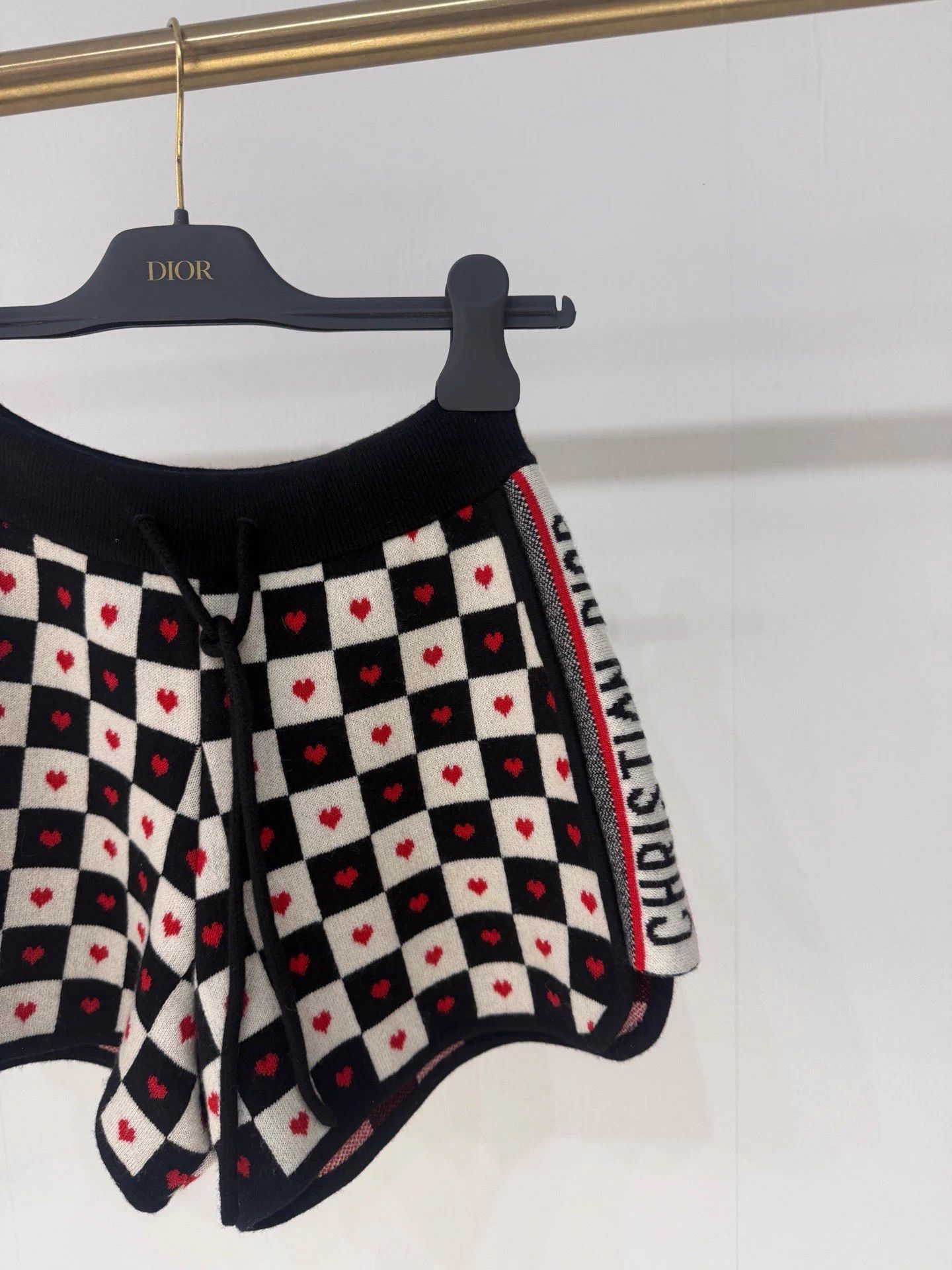 Dior Dior Heart Cashmere Letter Short 99 New FR36 Size 26" / US 2 / IT 38 - 2 Thumbnail