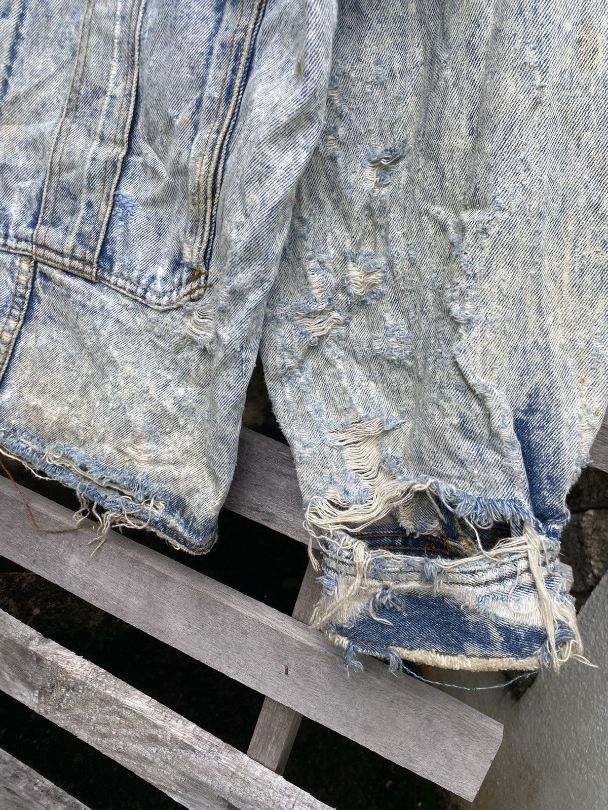 Jordache Vintage Distressed Jordache Denim Jacket Size US L / EU 52-54 / 3 - 6 Thumbnail