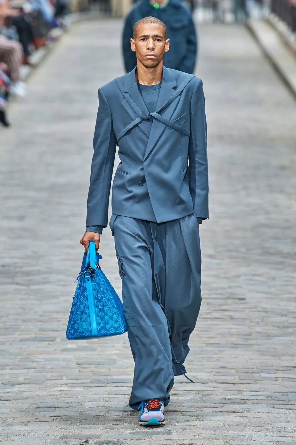 Louis Vuitton Louis Vuitton 2020 blue cross strapped blazer jacket 48 Size 48R - 1 Thumbnail
