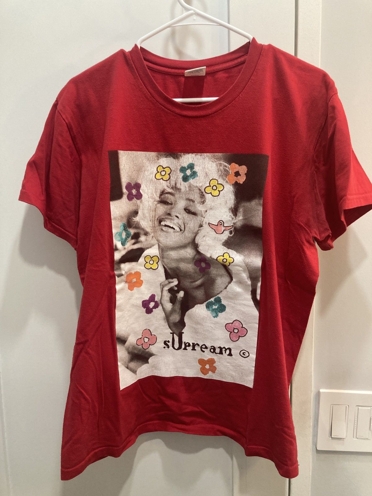 Supreme Naomi Tee | Grailed