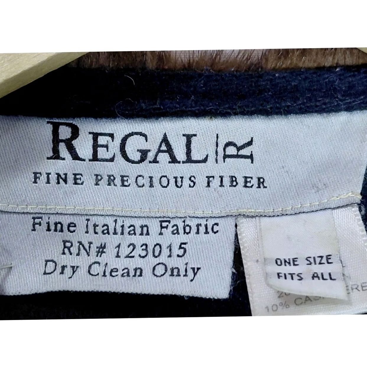 Vintage Regal Gray Cashmere Cape with Fur Trim Solid One Size - Fall & Winter Size ONE SIZE - 4 Thumbnail