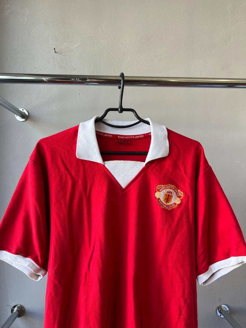 Sports Specialties 1980/82 MANCHESTER UNITED #7 CANTONA RETRO SOCCER SHIRT XL Size US XL / EU 56 / 4 - 5 Thumbnail