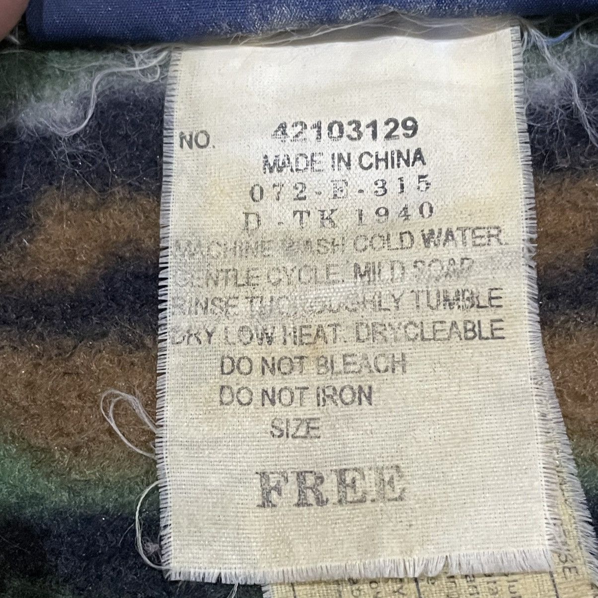 Vintage Vtg Willpips Active Style Earth Tone Aztec Stripe Fleece Size US L / EU 52-54 / 3 - 8 Thumbnail