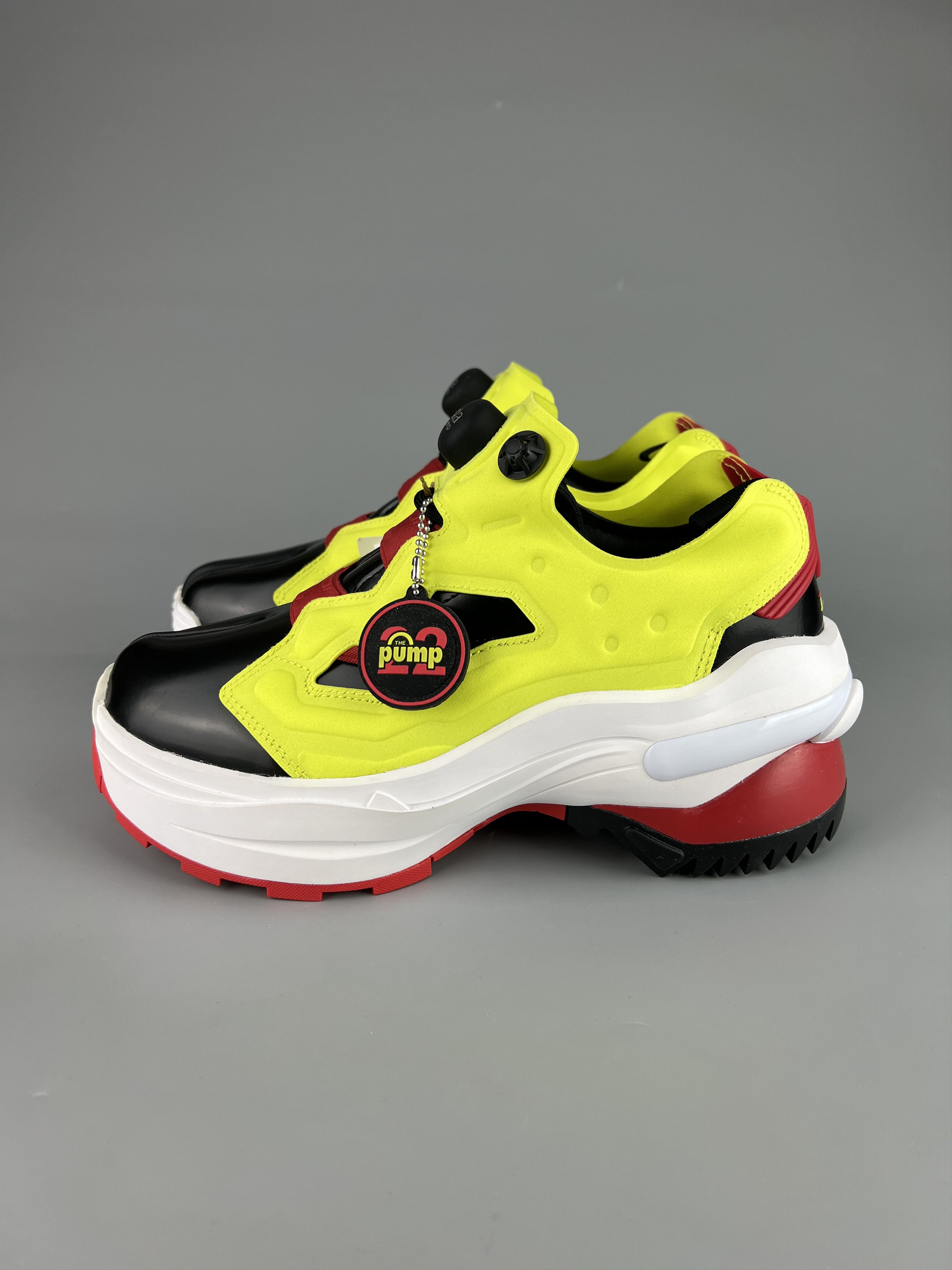 Maison Margiela × Reebok Maison Margiela X Reebok InstaPump Fury Tabi Size US7 Size US 7 / EU 40 - 2 Thumbnail