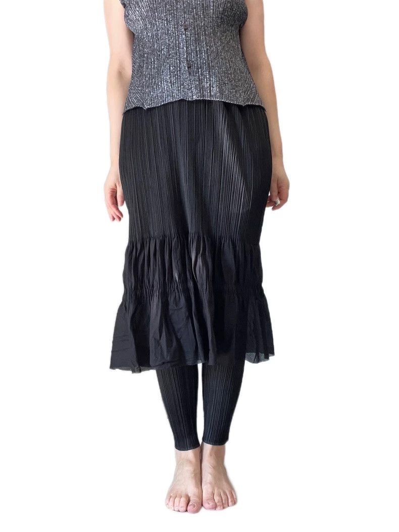 Issey Miyake Issey Miyake size:5 Black culottes Size 42" / US 20 - 2 Thumbnail