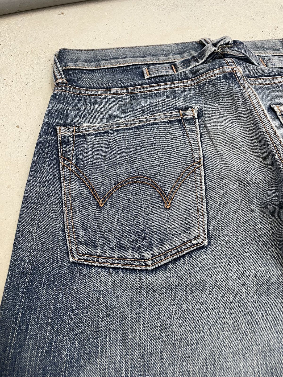 Edwin Edwin 505 Selvedge Buckle Back Whisker Distress Denim A13 Size US 32 / EU 48 - 14 Thumbnail