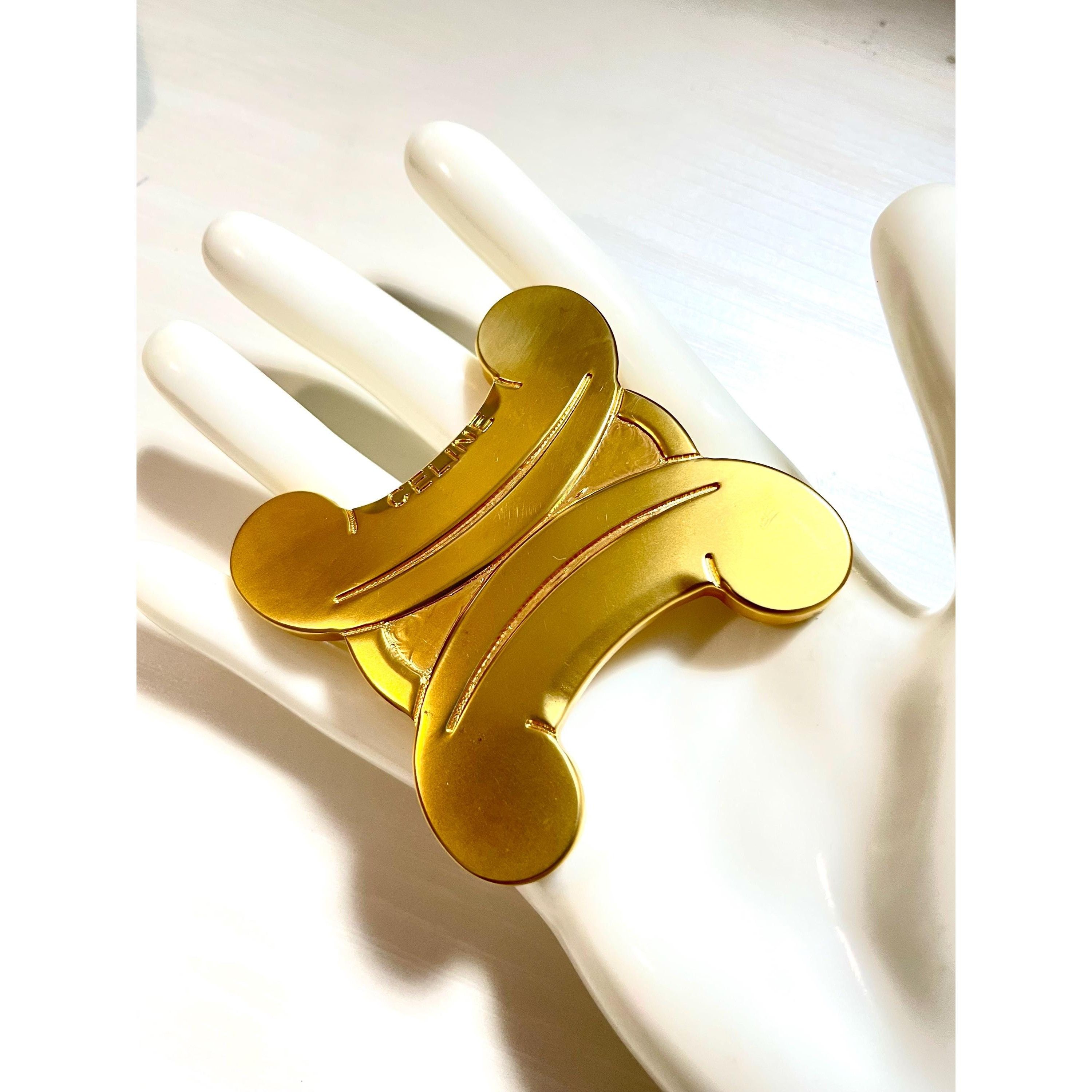 Celine Vintage Celine extra big golden triomphe brooch. Size ONE SIZE - 1 Thumbnail