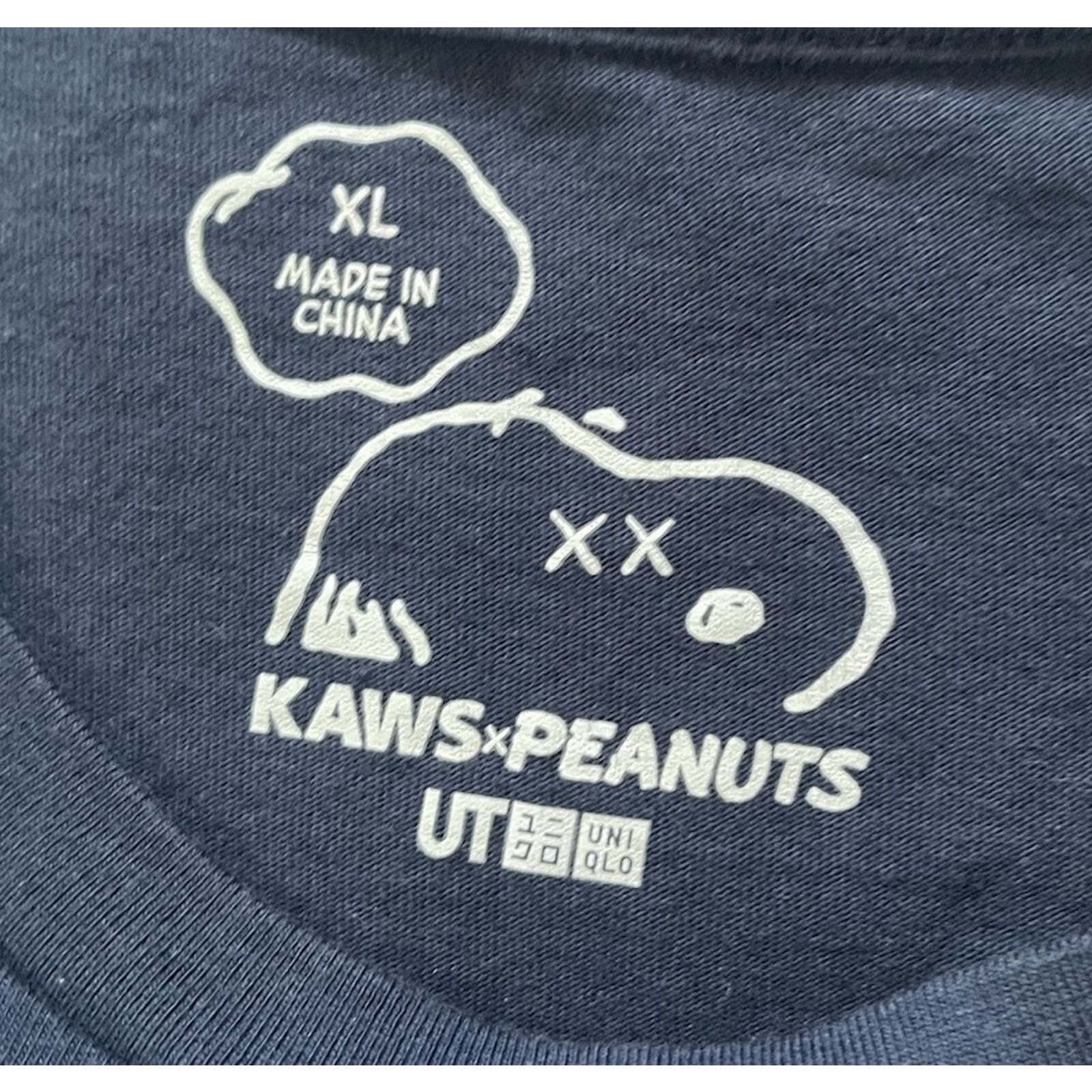 Kaws NEW Kaws X Peanuts Falling Snoopy T-shirt Navy Blue UNIQLO Size US XL / EU 56 / 4 - 3 Thumbnail