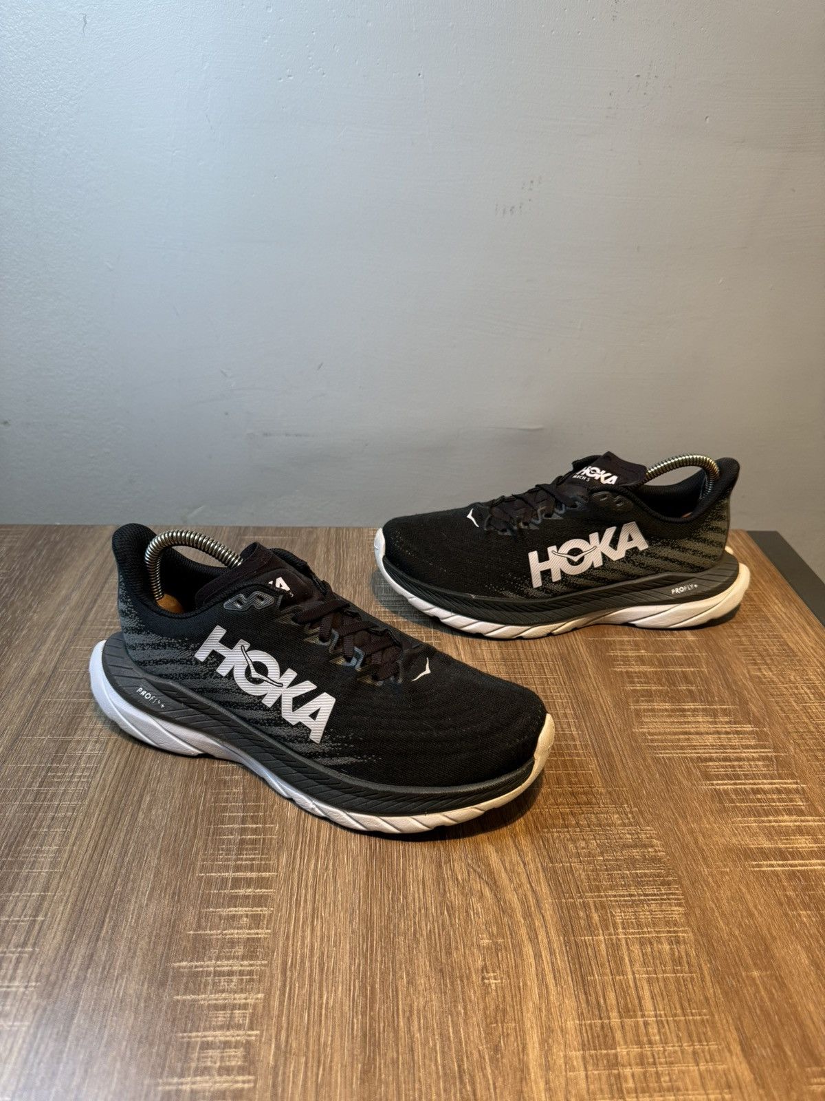 Hoka Hoka One One Womens Mach 5 1127894 BCSTL Black Size 7 B Size US 7 / IT 37 - 2 Thumbnail
