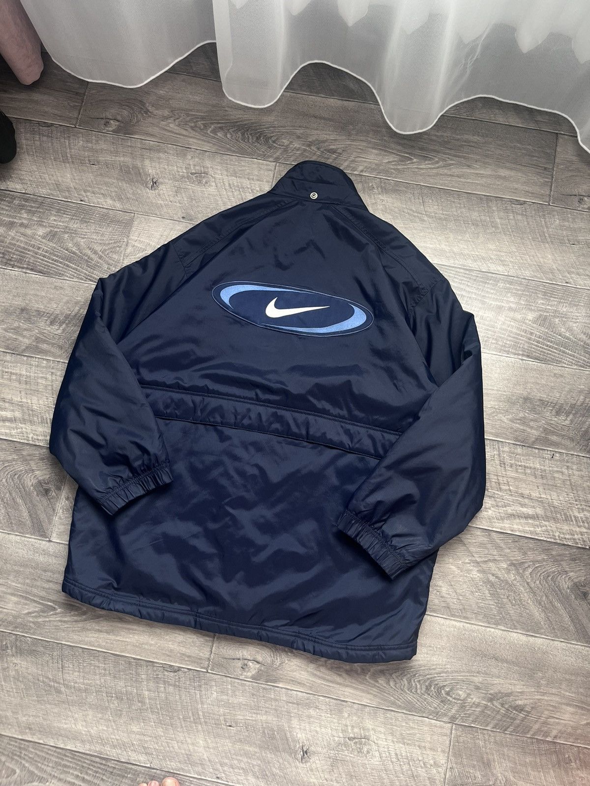 Nike 90s Vintage Nike Down Jacket Big Swoosh Logo Back Rare Size US L / EU 52-54 / 3 - 3 Thumbnail