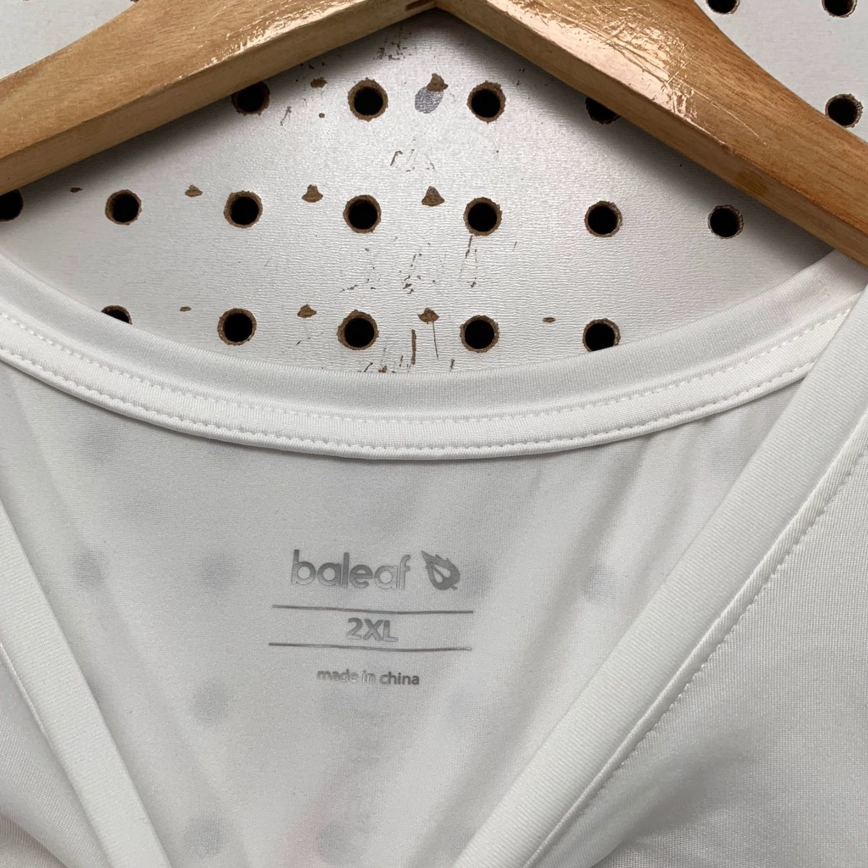 Vintage Baleaf Athletic Top Shirt Womens 2XL White Sleeveless Polyester Spandex Yoga Size XXL / US 16-18 / IT 52-54 - 3 Thumbnail