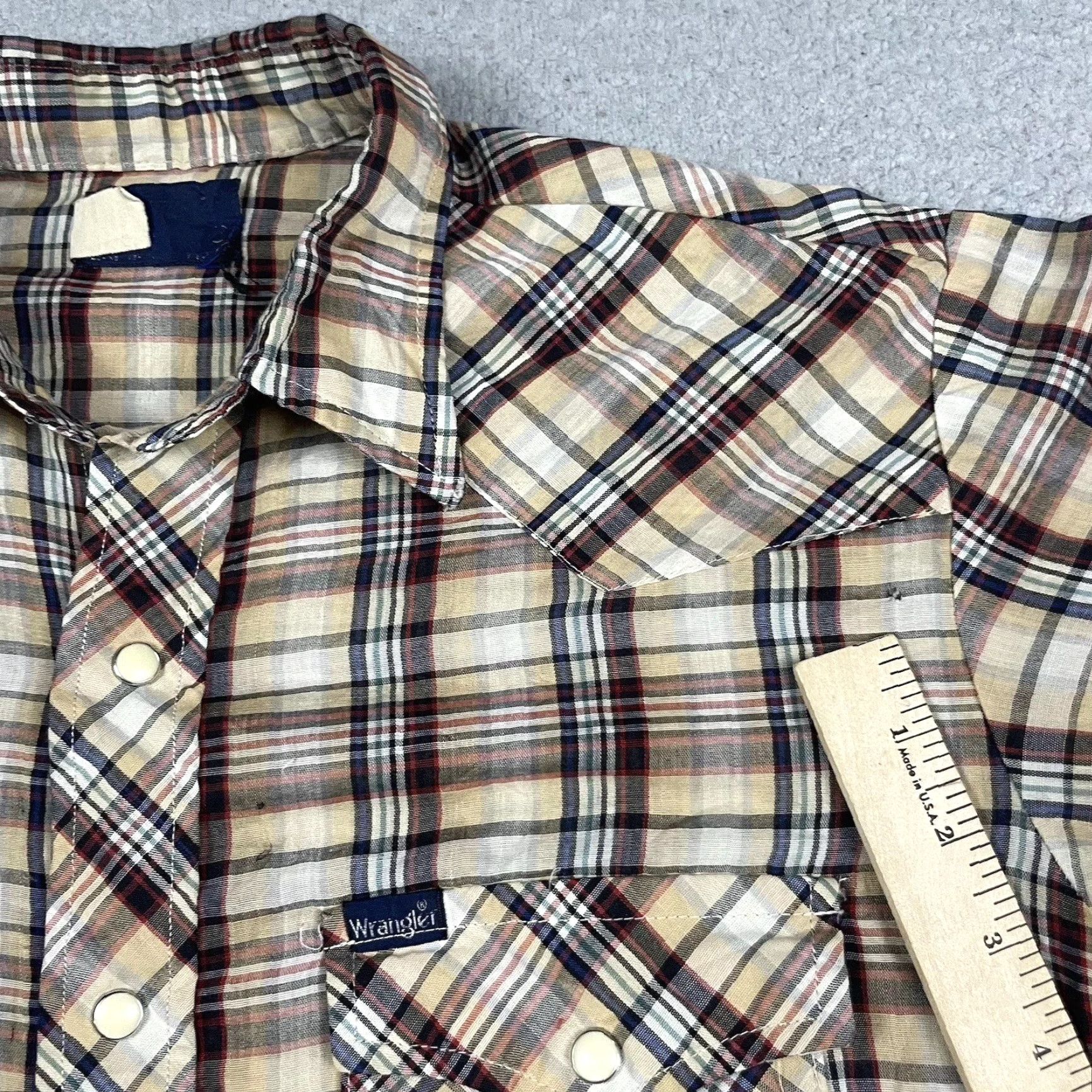 Wrangler VINTAGE Wrangler Shirt Adult Large Brown Western Fashion Pearl Snap Plaid Cowboy Shirt Mens Wrangler Western Fashion Size US L / EU 52-54 / 3 - 6 Thumbnail