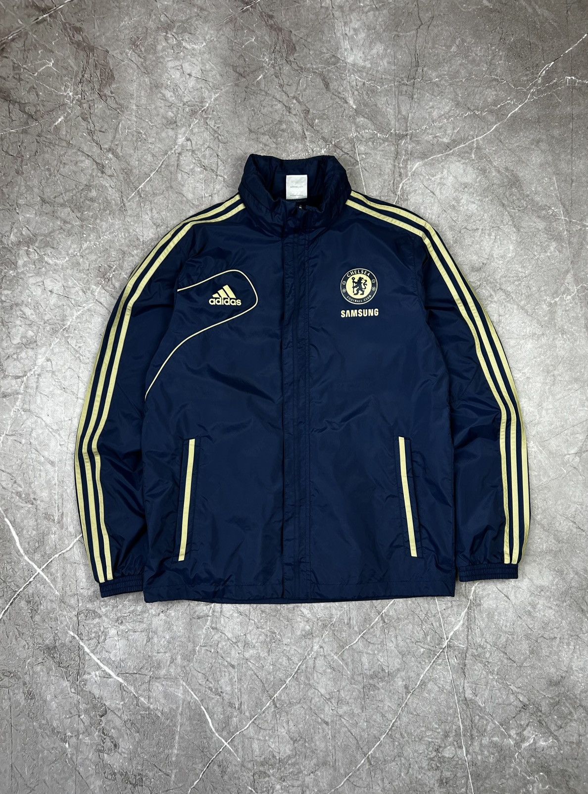 Adidas Vintage Chelsea soccer jacket adidas big logo size m Size US M / EU 48-50 / 2 - 2 Thumbnail
