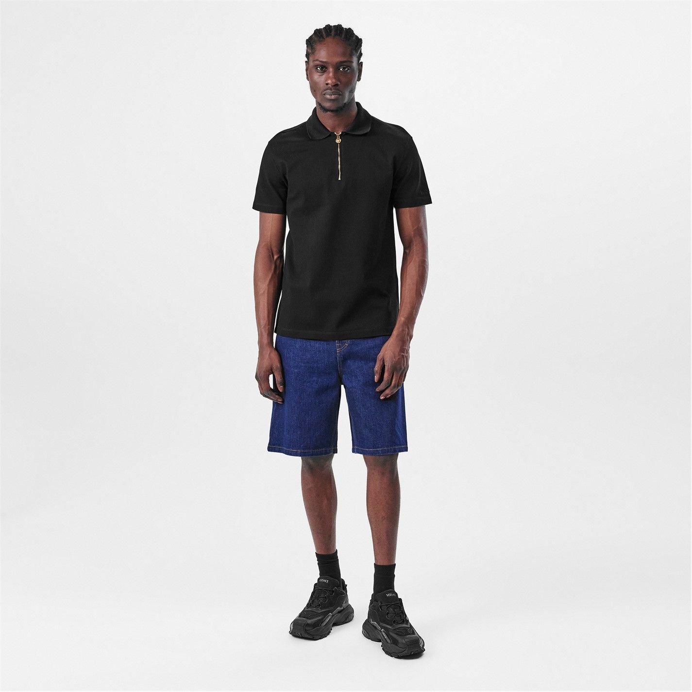 Versace o1g2r1mq0526 Zipped Short-Sleeve Polo Shirt in Black Size US M / EU 48-50 / 2 - 5 Thumbnail