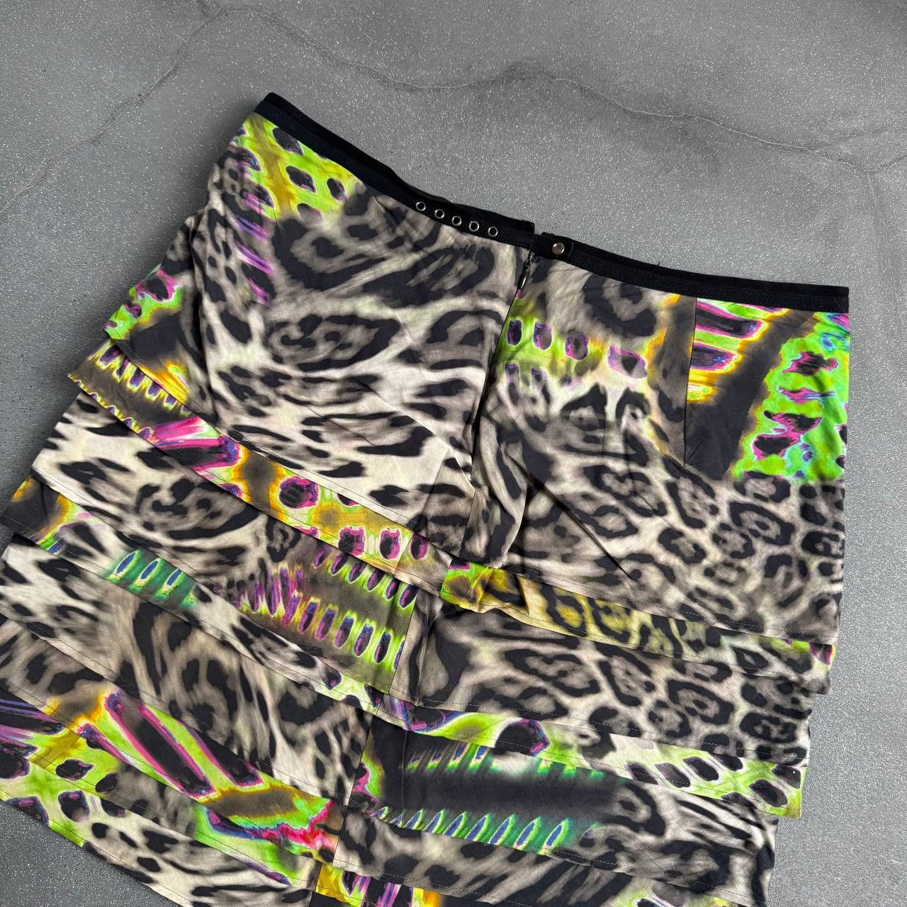 Japanese Brand Marc Cain 2000's Leopard Printed Pleated Skirt Size 32" / US 10 / IT 46 - 6 Thumbnail