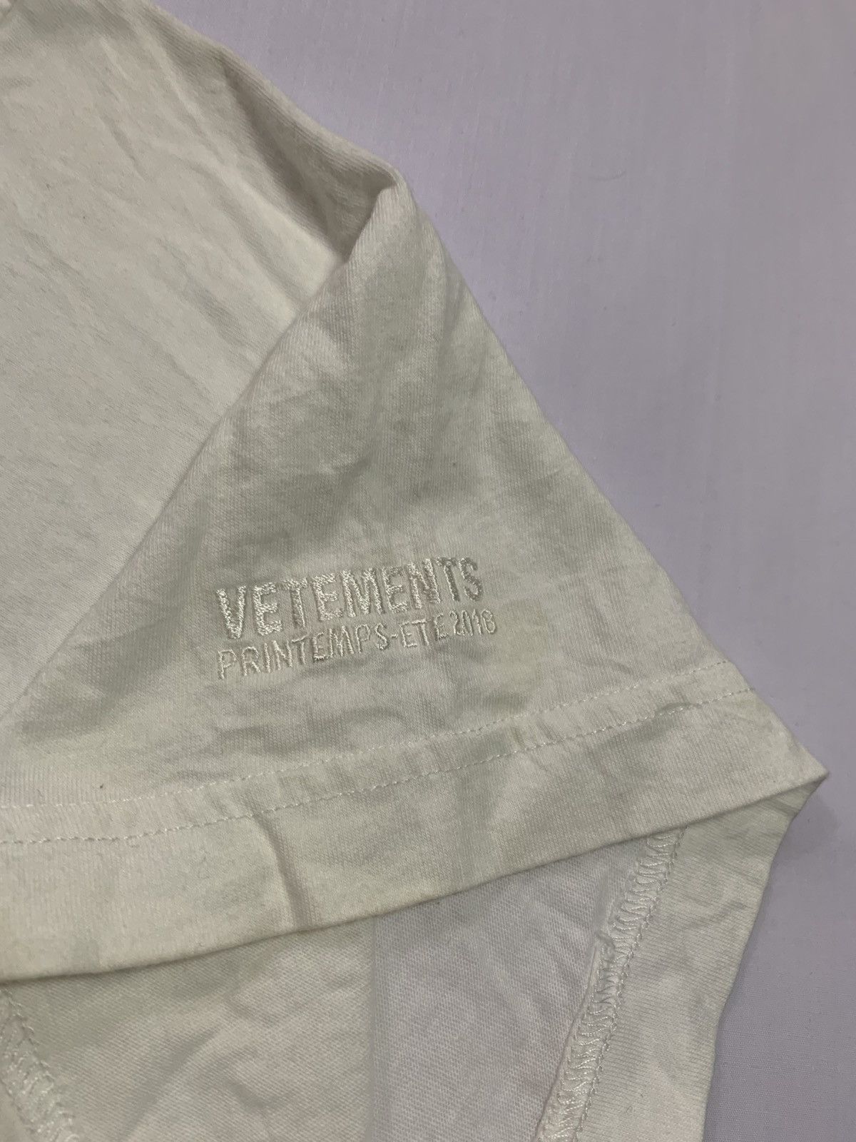 Vetements Vetements Staff Tshirt Size US M / EU 48-50 / 2 - 5 Thumbnail