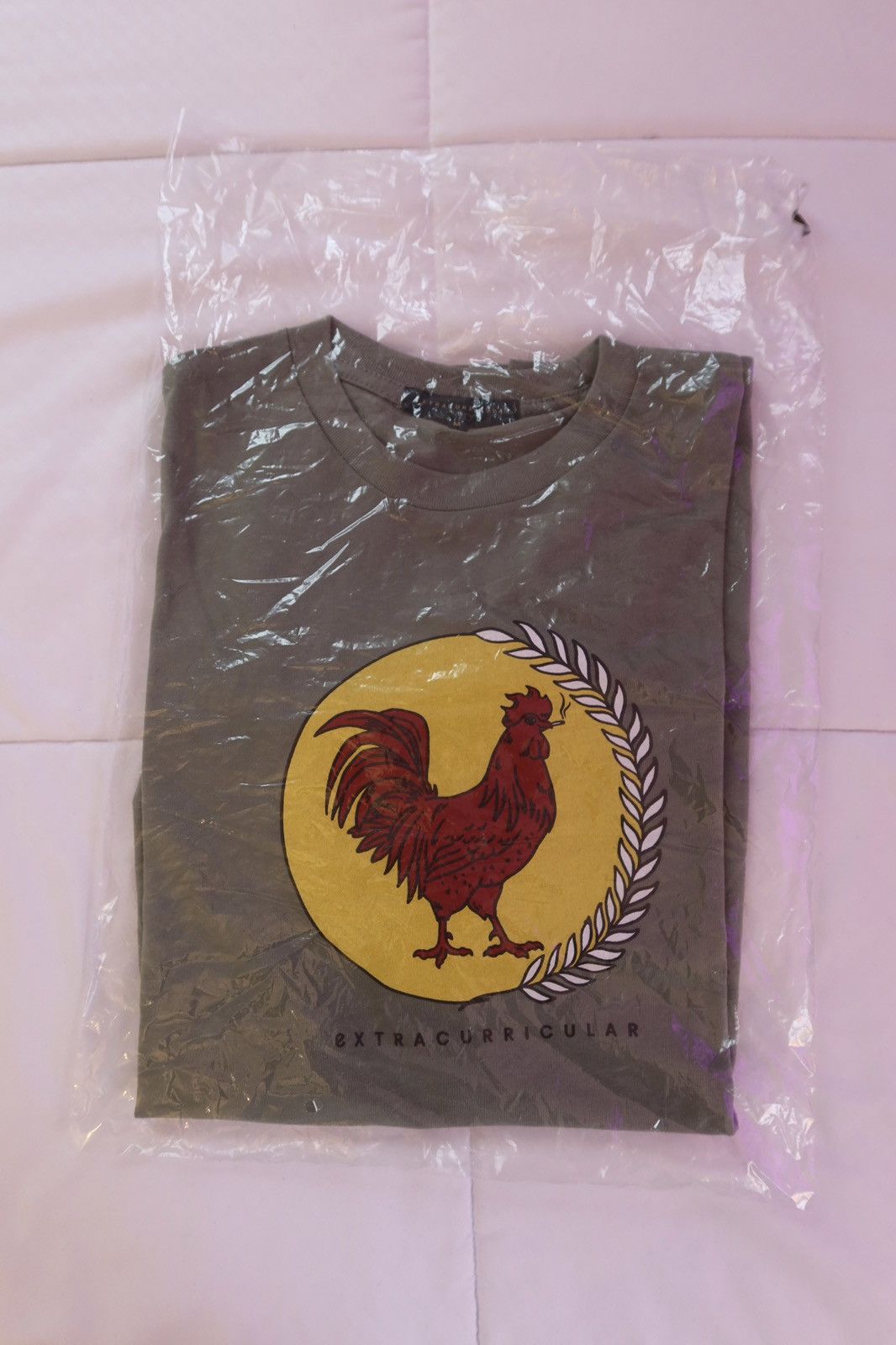 Other Extracurricular Rooster Smoking Cigarette Green T-Shirt Size US M / EU 48-50 / 2 - 6 Thumbnail