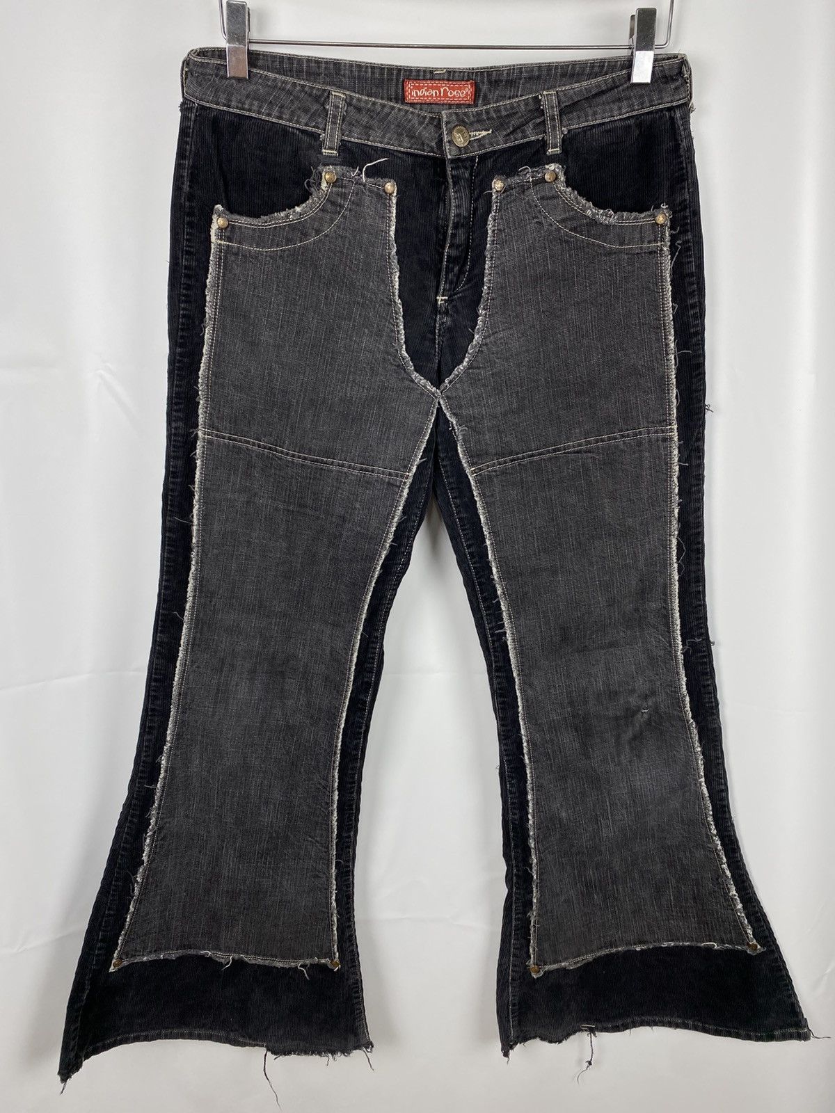 Other Indian Rose Low Rise Corduroy Opium Jeans Flared Italy Size US 30 / EU 46 - 1 Thumbnail