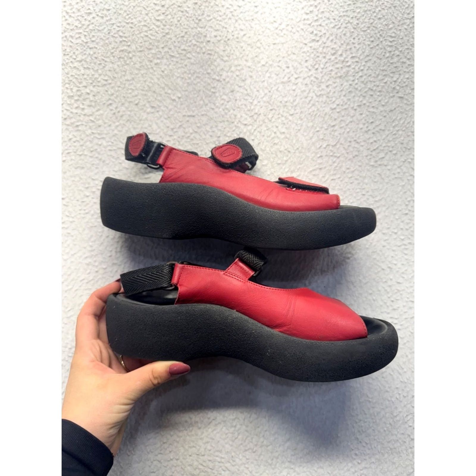Vintage Wolky Sandal Women Platform Red & Black Leather Adjustable Strap Size 38 9006 Size US 8 / IT 38 - 5 Thumbnail