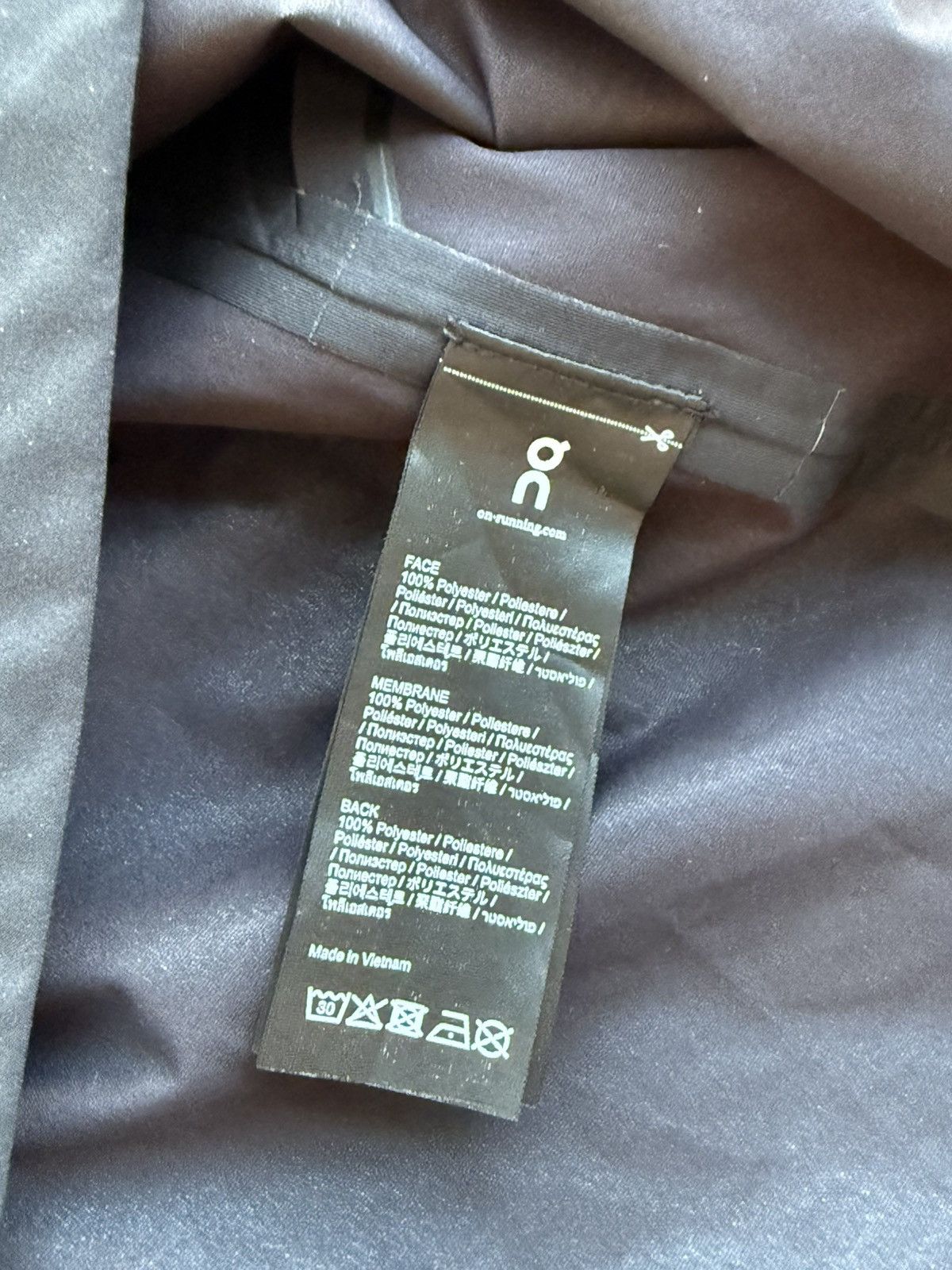 On On Running Warerproof Anorak Women’s jacket size M NWT Size M / US 6-8 / IT 42-44 - 19 Thumbnail