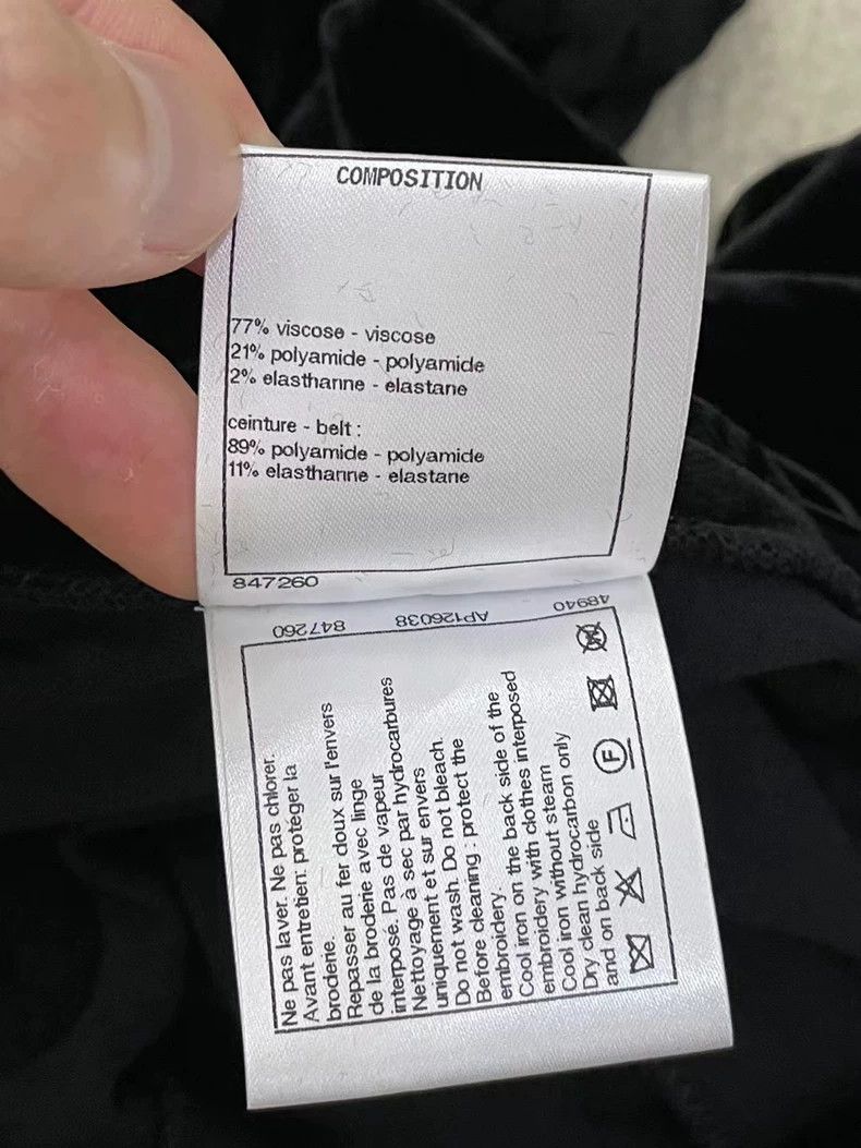 Chanel Chanel Black gold coin velvet leggings Size 42" / US 20 - 7 Thumbnail