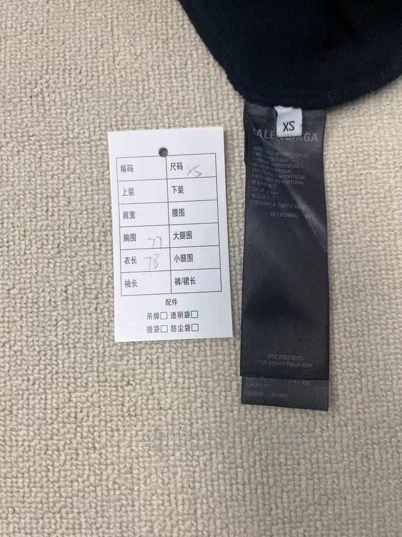 Balenciaga Balenciaga Letter Logo Printed Hooded Long Sleeve Sweatshi Size XS / US 0-2 / IT 36-38 - 4 Thumbnail