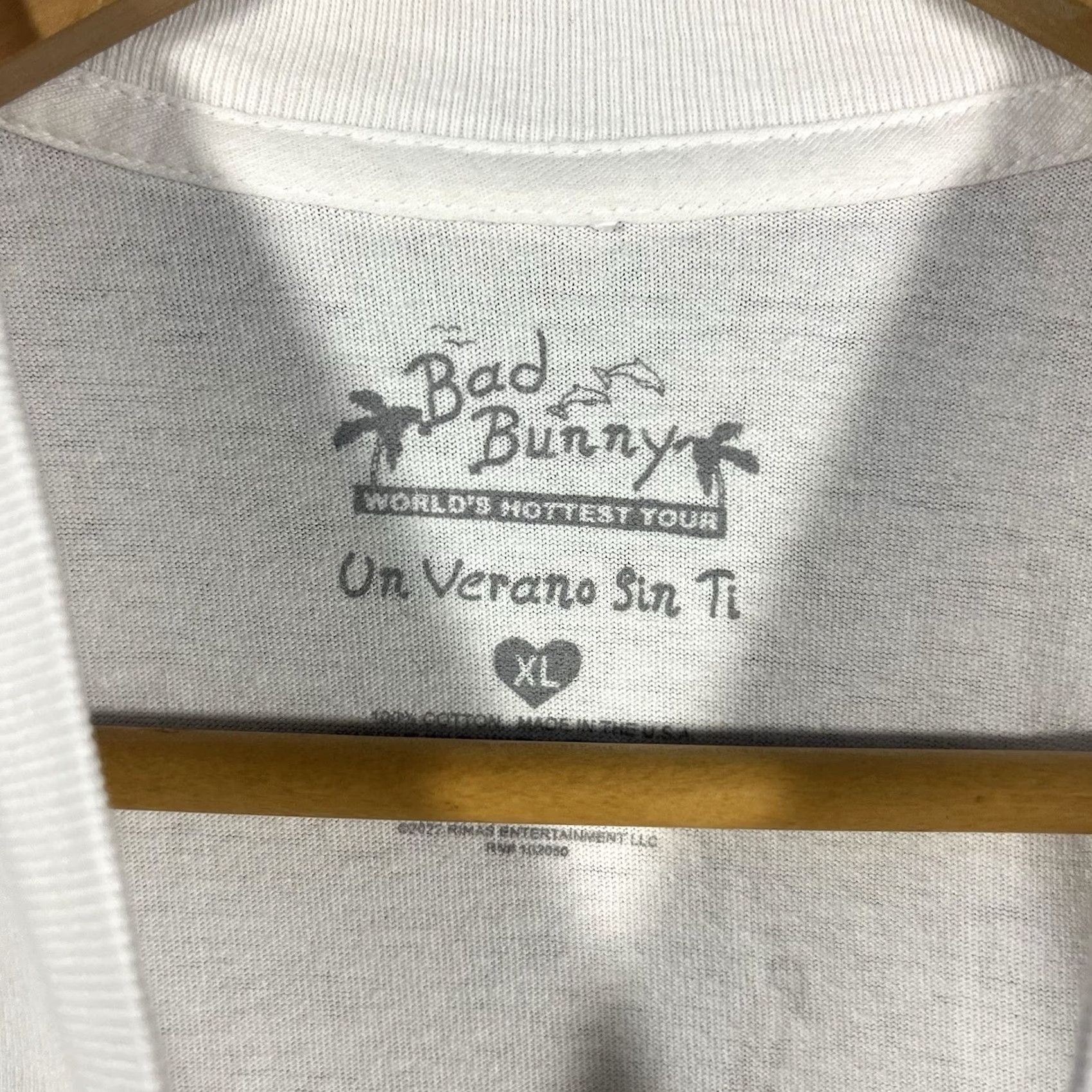 Vintage Bad Bunny Worlds Hottest Tour 2022 Official Merch Un Verano Sin Ti Adult XL T-Shirt Beige Crew Neck Short Sleeve Logo Graphic Print Men Size US XL / EU 56 / 4 - 4 Thumbnail